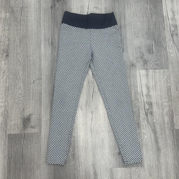 Women’s leggings size Medium - Picture 6 of 8